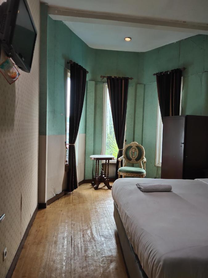 Mojokerto Classic Homestay Exterior foto