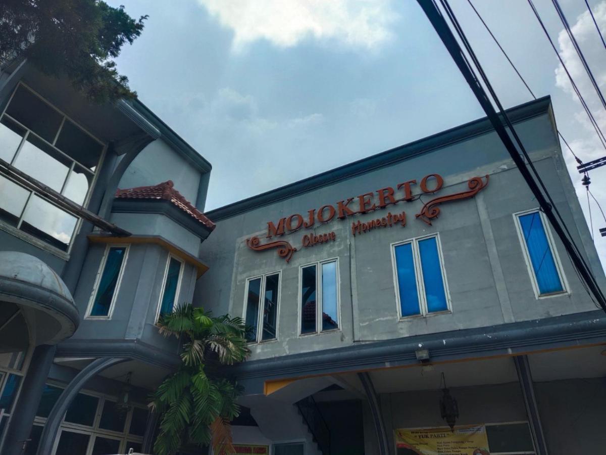 Mojokerto Classic Homestay Exterior foto