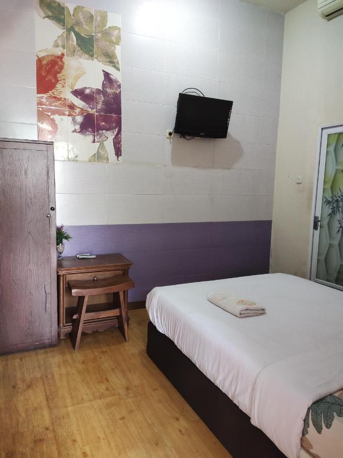 Mojokerto Classic Homestay Exterior foto