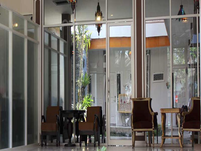 Mojokerto Classic Homestay Exterior foto